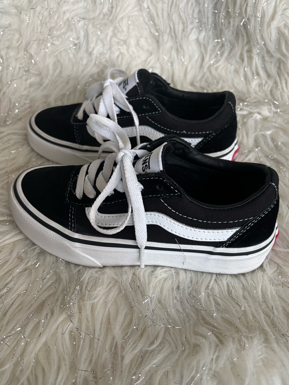 Vans Kids Unisex Black/ White Sneakers Size 13.0 US Youth UK12.5 EUR30.5